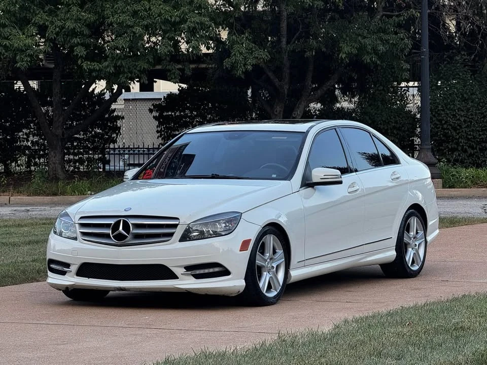 2011 Mercedes-Benz W204 C-Class - Image 3 of 15