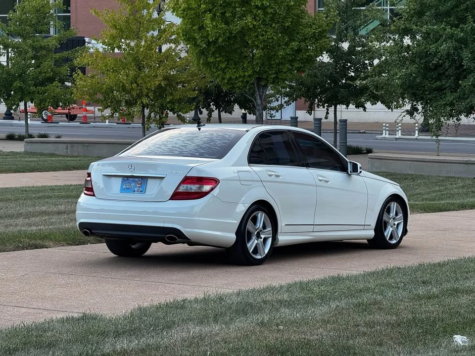 2011 Mercedes-Benz W204 C-Class - Image 5 of 15