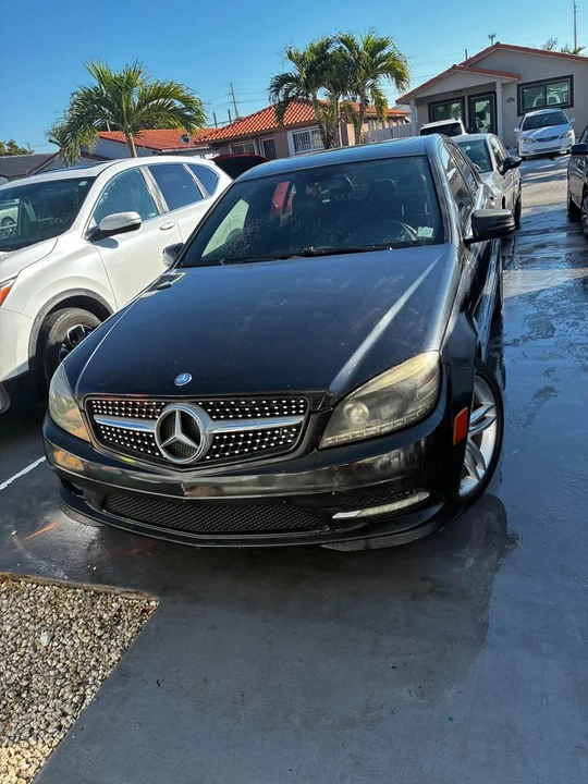 2011 Mercedes-Benz W204 C-Class - Image 2 of 6