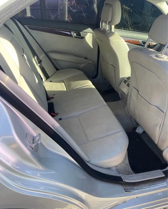 2011 Mercedes-Benz W204 C-Class - Image 4 of 5