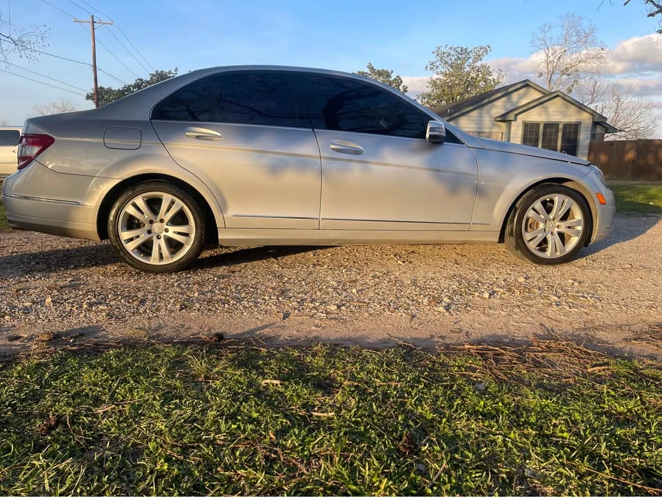 2011 Mercedes-Benz W204 C-Class - Image 2 of 5