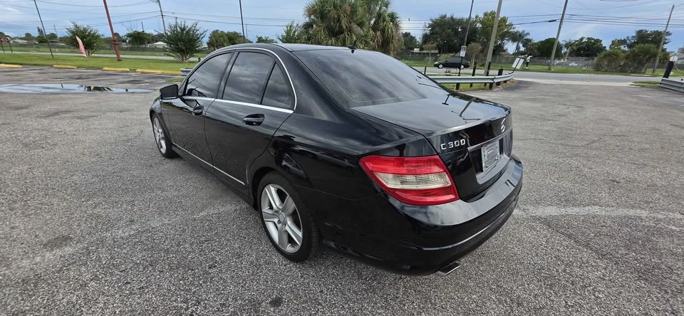 2011 Mercedes-Benz W204 C-Class - Image 7 of 11