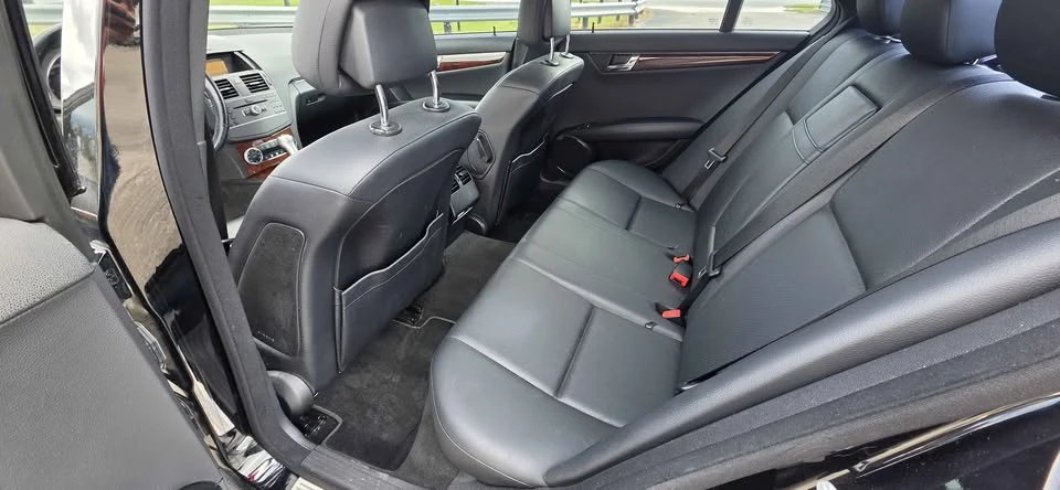 2011 Mercedes-Benz W204 C-Class - Image 9 of 11