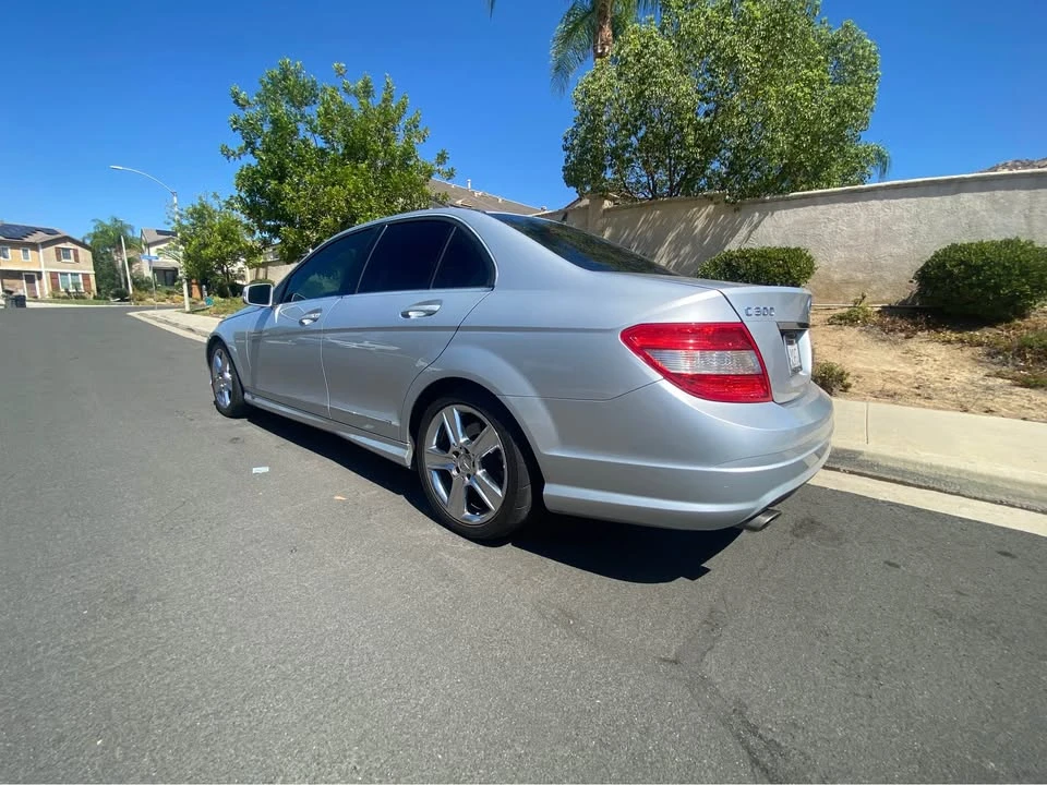 2011 Mercedes-Benz W204 C-Class - Image 7 of 9