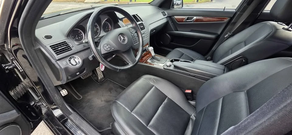 2011 Mercedes-Benz W204 C-Class - Image 8 of 11