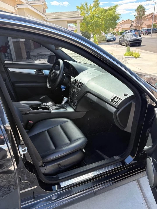 2011 Mercedes-Benz W204 C-Class - Image 7 of 9