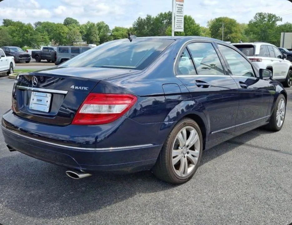 2011 Mercedes-Benz W204 C-Class - Image 5 of 11