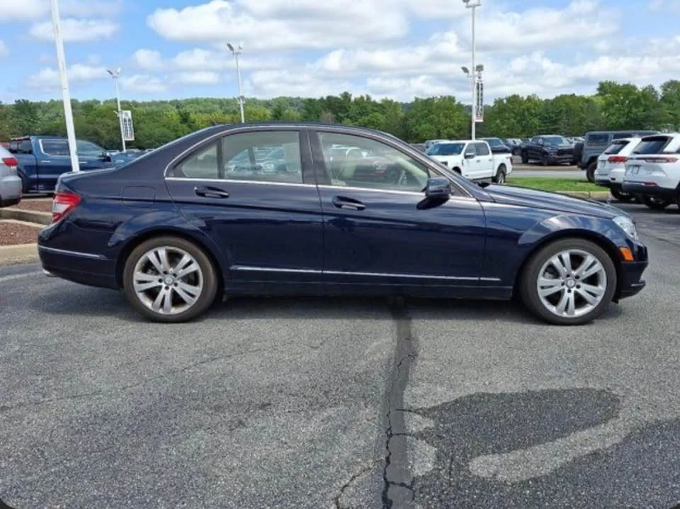 2011 Mercedes-Benz W204 C-Class - Image 6 of 11
