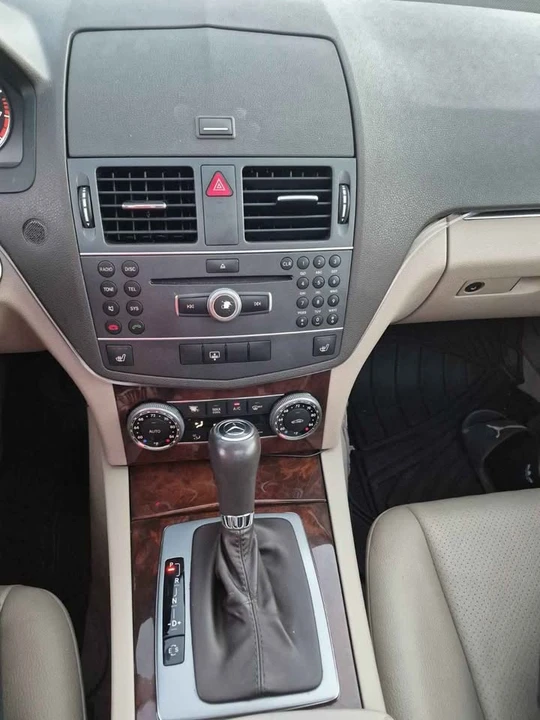 2011 Mercedes-Benz W204 C-Class - Image 12 of 13