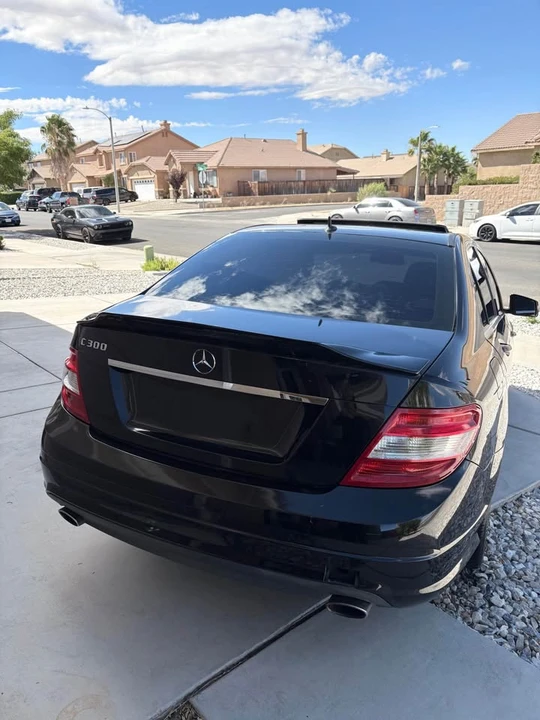 2011 Mercedes-Benz W204 C-Class - Image 4 of 9