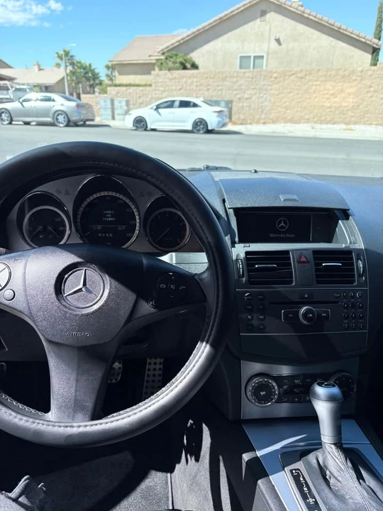 2011 Mercedes-Benz W204 C-Class - Image 5 of 9