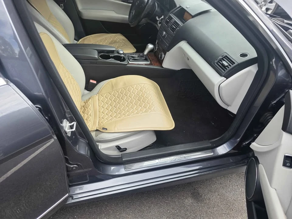 2011 Mercedes-Benz W204 C-Class - Image 12 of 14