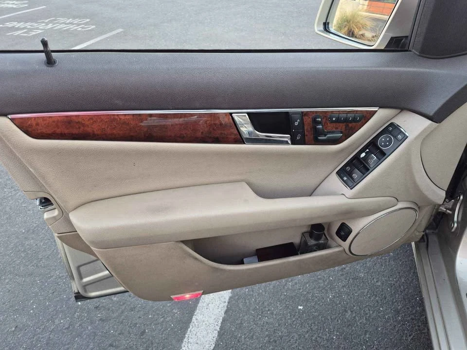 2011 Mercedes-Benz W204 C-Class - Image 11 of 13
