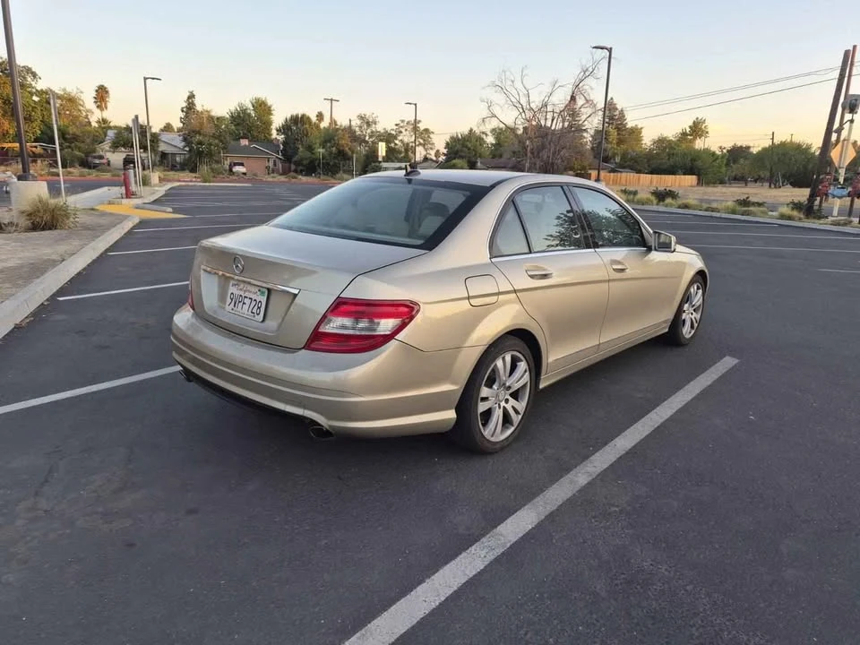2011 Mercedes-Benz W204 C-Class - Image 3 of 13