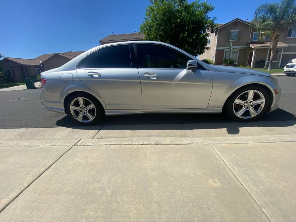 2011 Mercedes-Benz W204 C-Class - Image 5 of 9