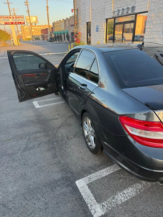 2011 Mercedes-Benz W204 C-Class - Image 6 of 8