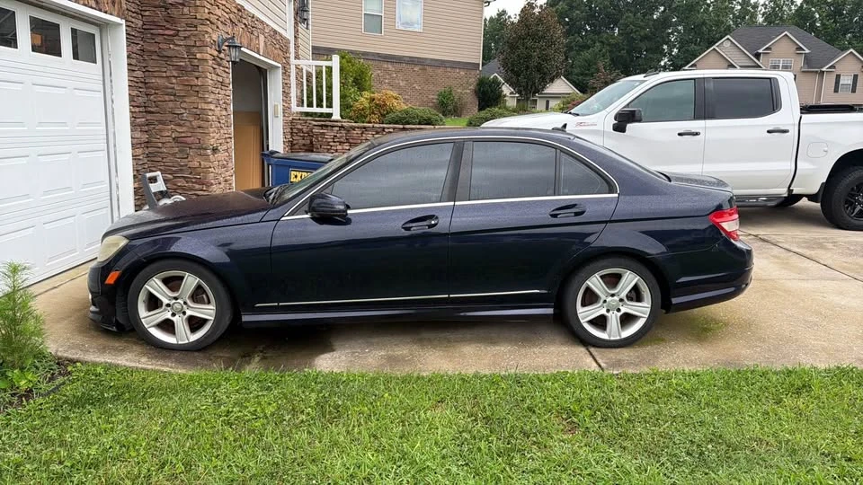 2011 Mercedes-Benz W204 C-Class - Image 3 of 3