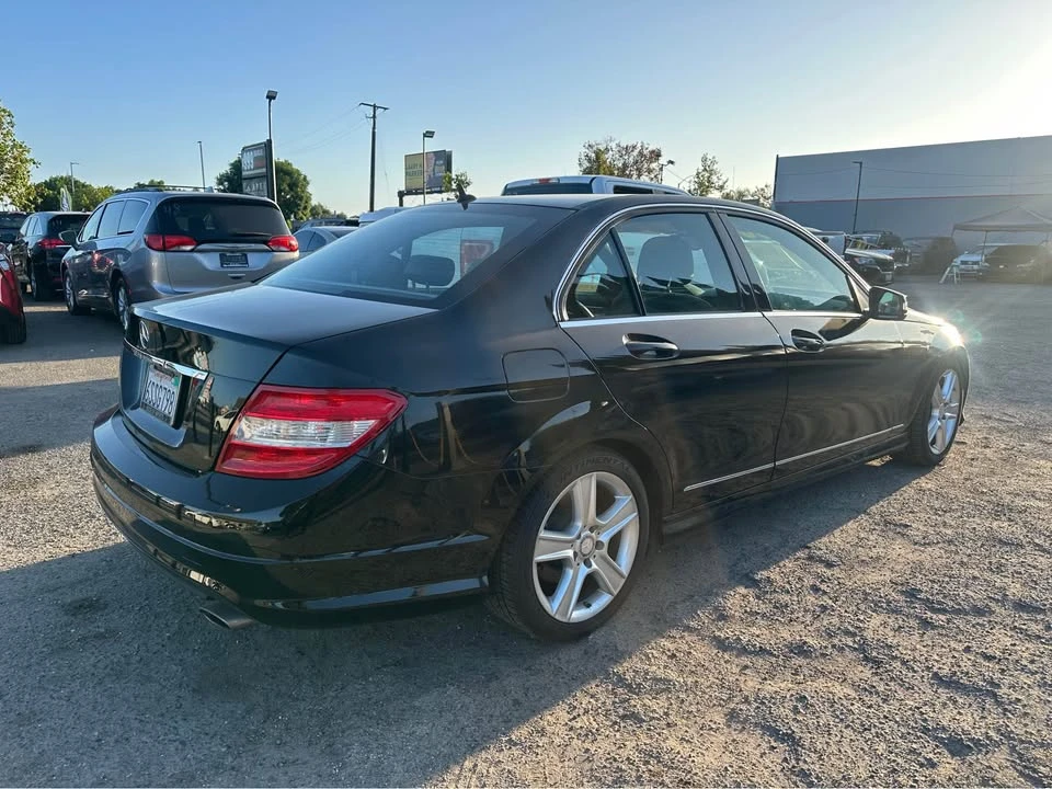 2011 Mercedes-Benz W204 C-Class - Image 3 of 7