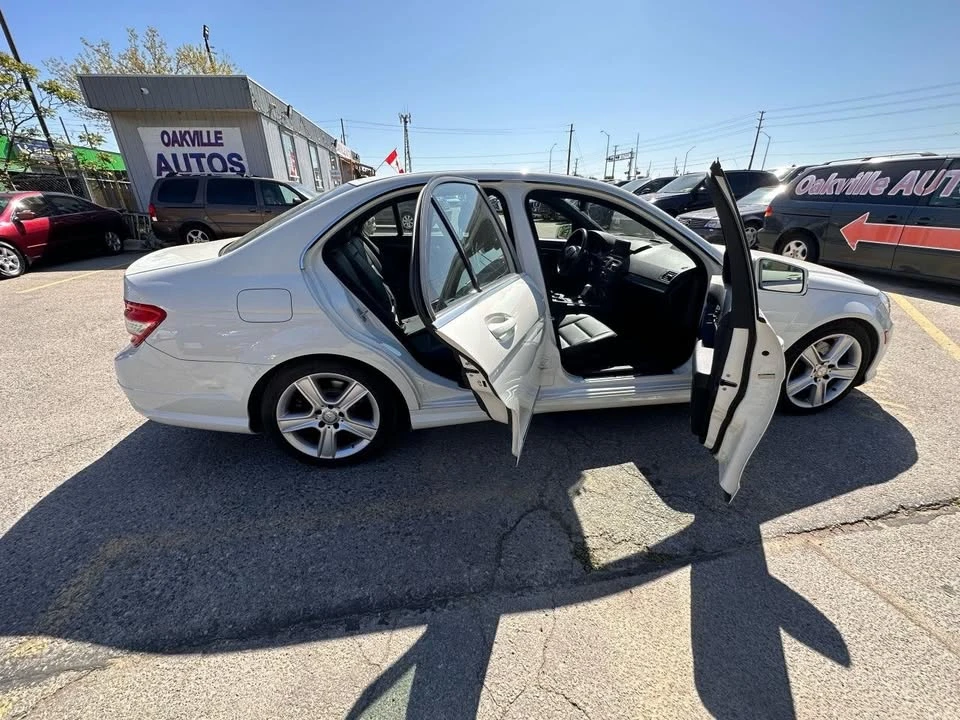 2011 Mercedes-Benz W204 C-Class - Image 16 of 20