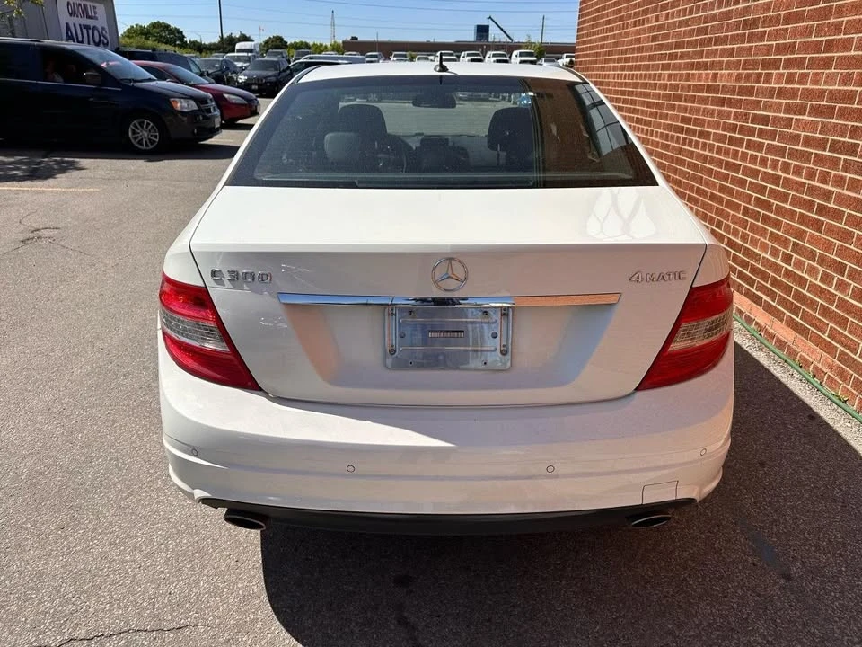 2011 Mercedes-Benz W204 C-Class - Image 6 of 20