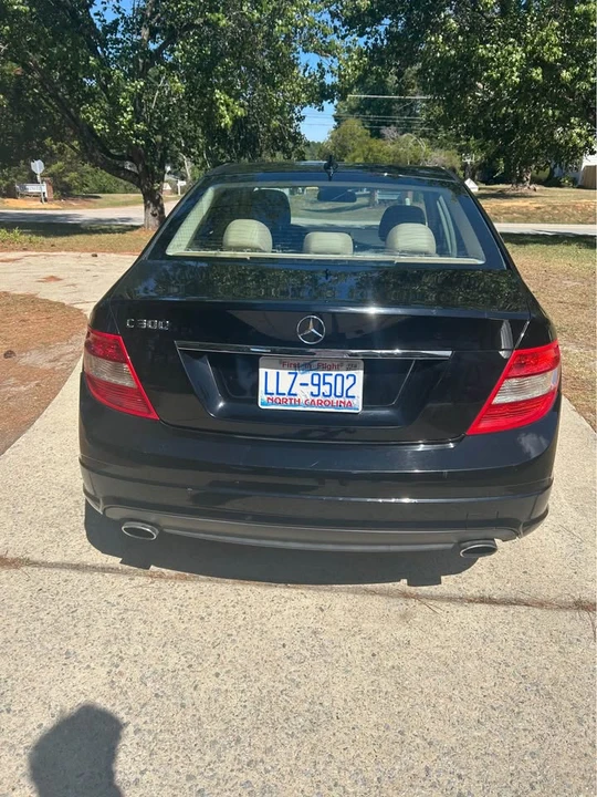 2011 Mercedes-Benz W204 C-Class - Image 3 of 6