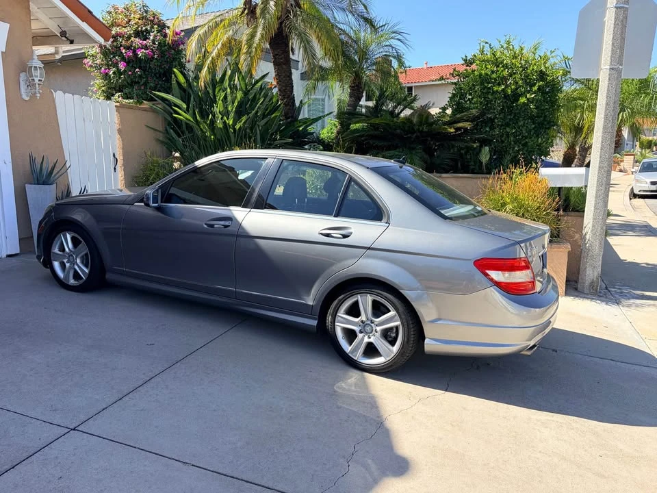 2011 Mercedes-Benz W204 C-Class - Image 2 of 9