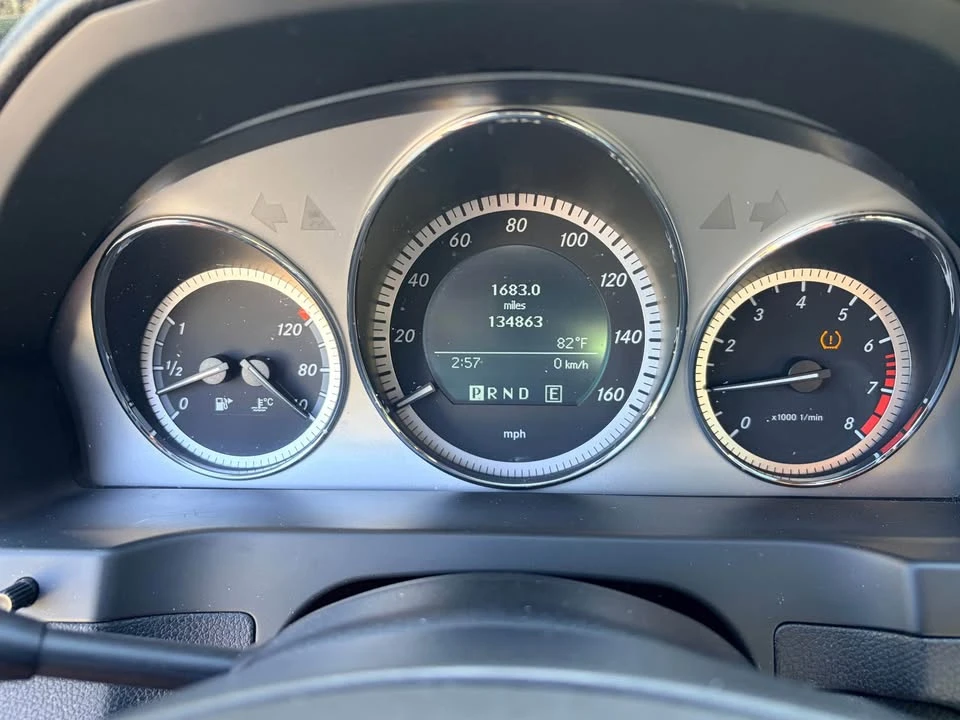 2011 Mercedes-Benz W204 C-Class - Image 5 of 9