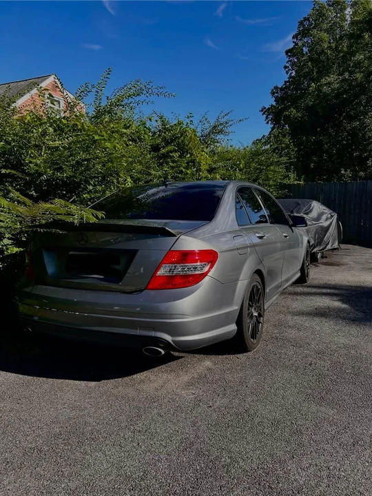 2011 Mercedes-Benz W204 C-Class - Image 2 of 4
