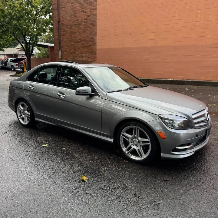 2011 Mercedes-Benz W204 C-Class - Image 6 of 10