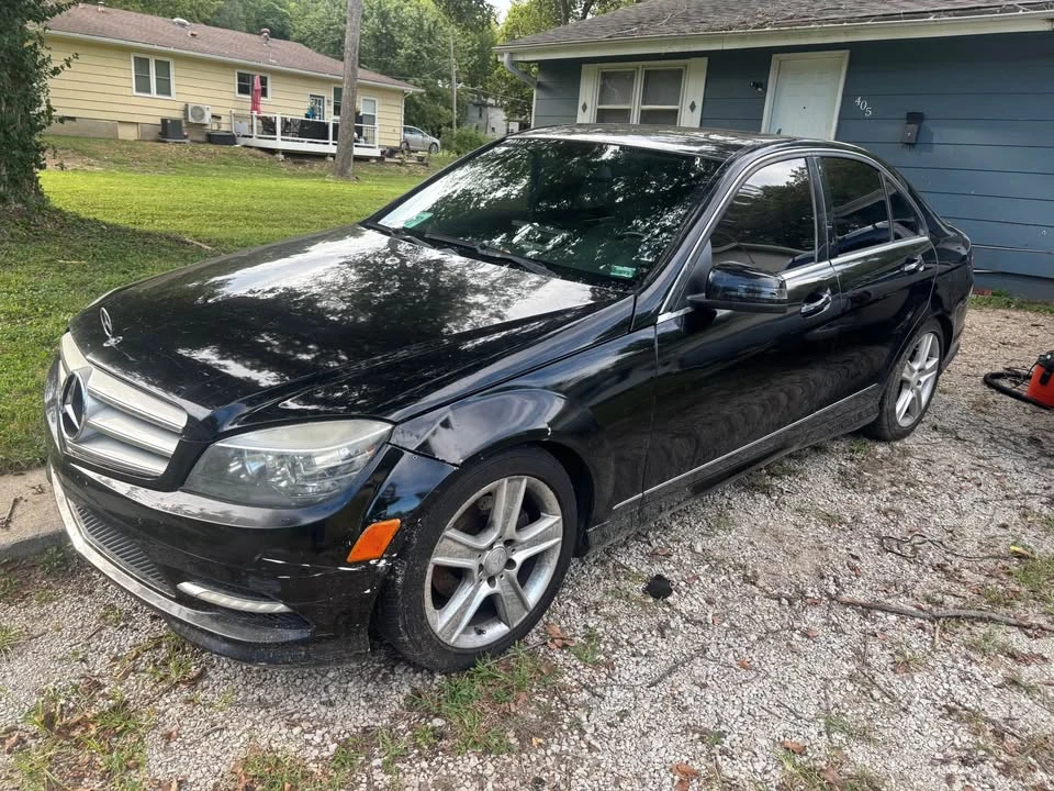 2011 Mercedes-Benz W204 C-Class - Image 2 of 4