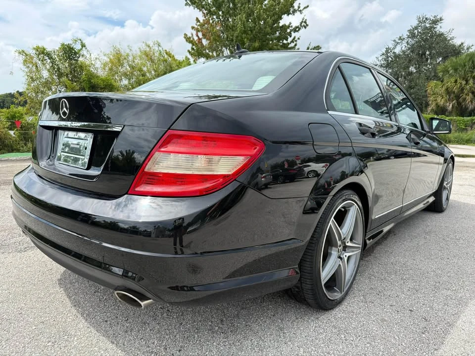 2011 Mercedes-Benz W204 C-Class - Image 4 of 14