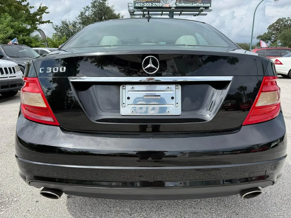 2011 Mercedes-Benz W204 C-Class - Image 5 of 14
