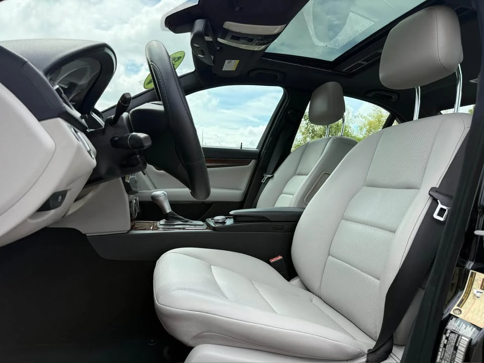 2011 Mercedes-Benz W204 C-Class - Image 12 of 14