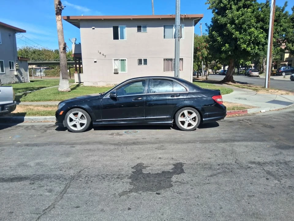 2011 Mercedes-Benz W204 C-Class - Image 3 of 4