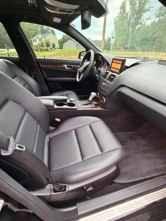 2011 Mercedes-Benz W204 C-Class - Image 8 of 11