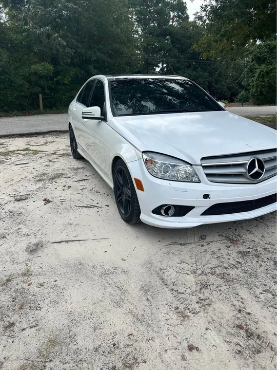 2011 Mercedes-Benz W204 C-Class - Image 3 of 9