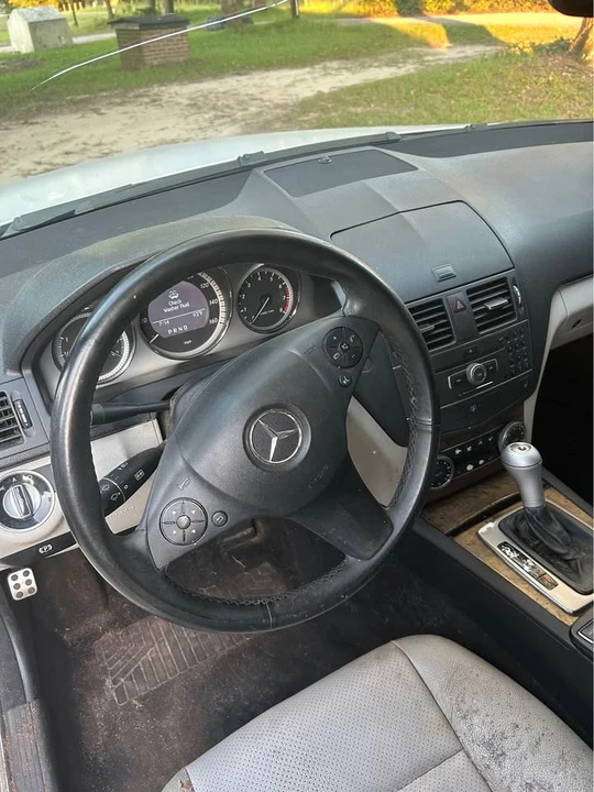 2011 Mercedes-Benz W204 C-Class - Image 7 of 9