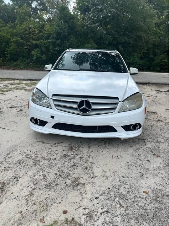 2011 Mercedes-Benz W204 C-Class - Image 2 of 9