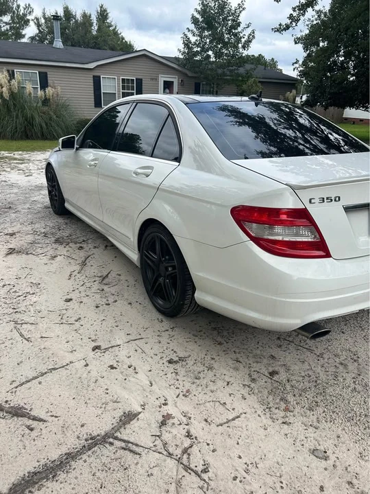 2011 Mercedes-Benz W204 C-Class - Image 5 of 9
