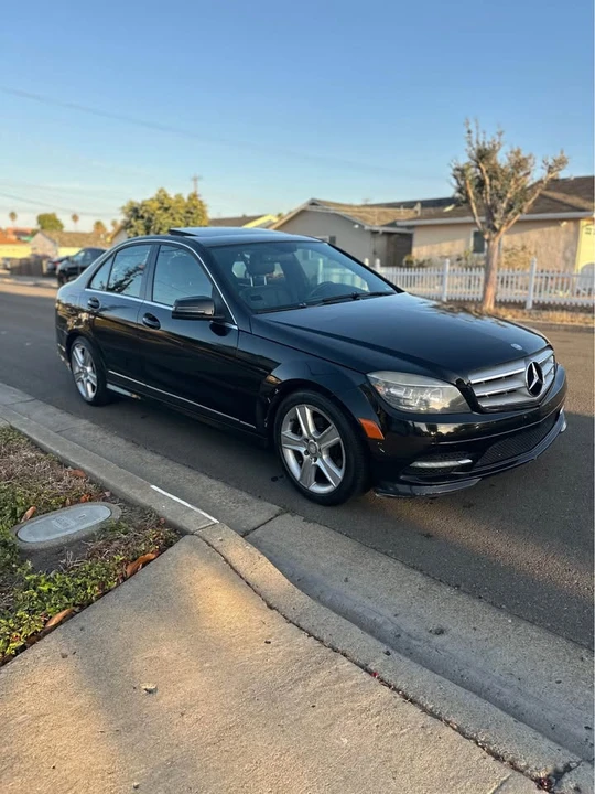 2011 Mercedes-Benz W204 C-Class - Image 3 of 10