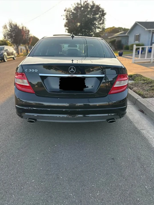 2011 Mercedes-Benz W204 C-Class - Image 5 of 10