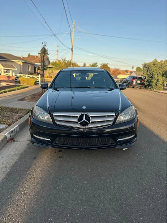 2011 Mercedes-Benz W204 C-Class - Image 2 of 10