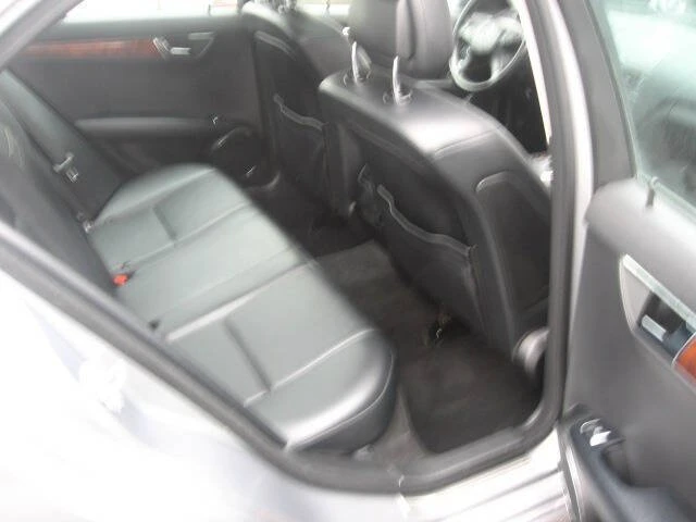 2011 Mercedes-Benz W204 C-Class - Image 9 of 20