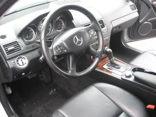 2011 Mercedes-Benz W204 C-Class - Image 11 of 20