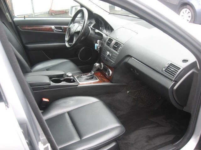 2011 Mercedes-Benz W204 C-Class - Image 8 of 20