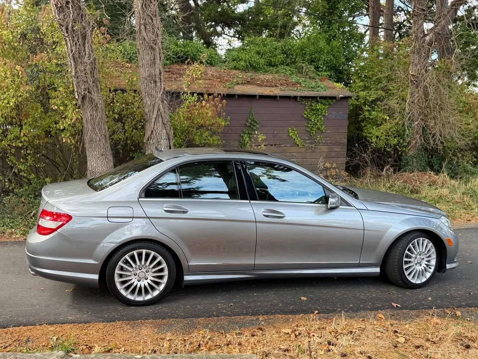 2011 Mercedes-Benz W204 C-Class - Image 4 of 12