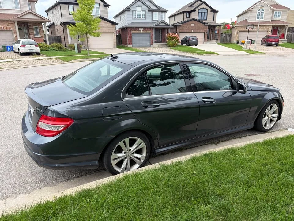 2011 Mercedes-Benz W204 C-Class - Image 4 of 9