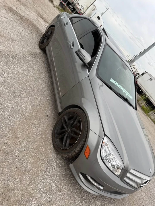 2011 Mercedes-Benz W204 C-Class - Image 4 of 6