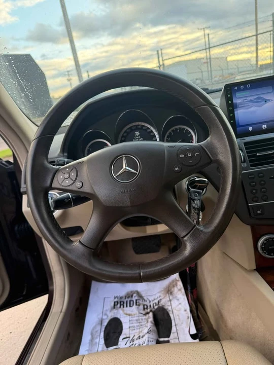 2011 Mercedes-Benz W204 C-Class - Image 10 of 12
