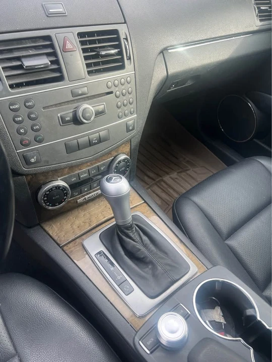2011 Mercedes-Benz W204 C-Class - Image 5 of 10